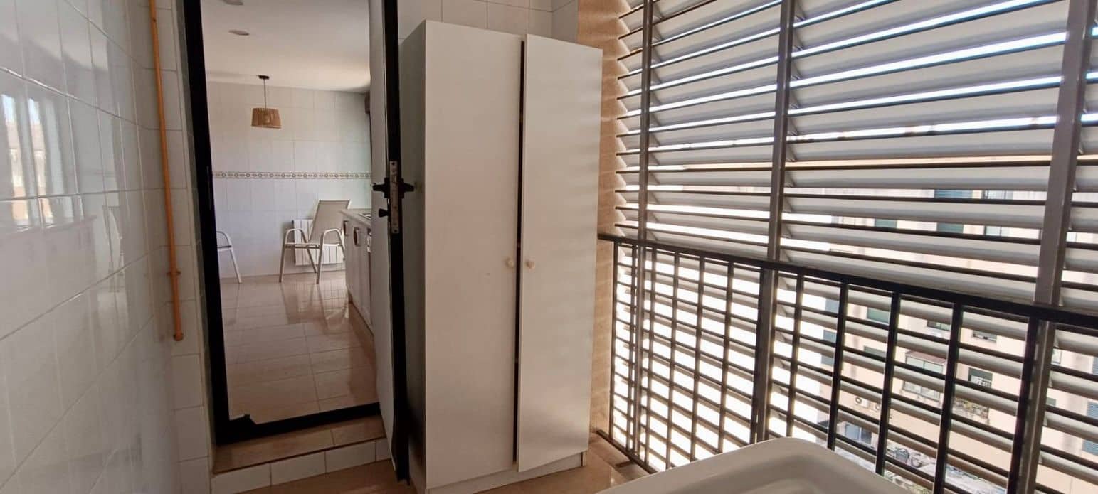4 bedroom Penthouse for rent in Palma de Mallorca with garage - € 2,400 (Ref: 9848221)