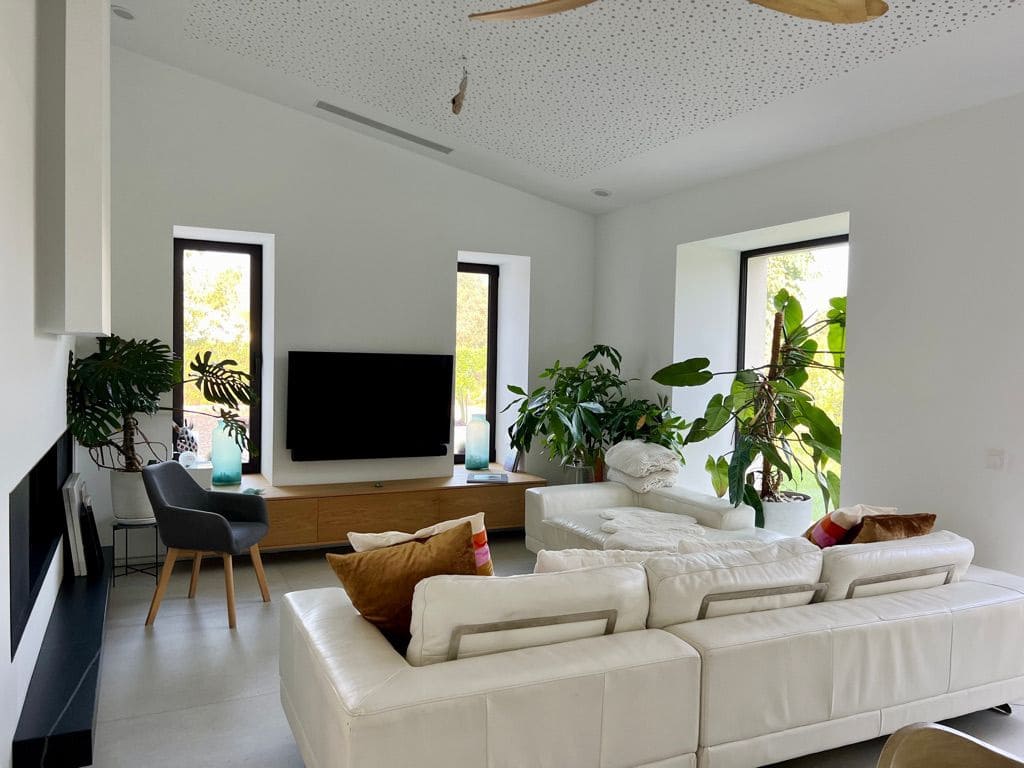 Finca/Casa Rural de 4 habitaciones en Palma de Mallorca en alquiler con piscina - 14.000 € (Ref: 9849855)