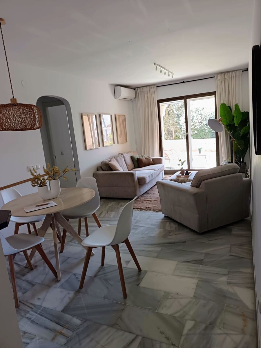 2 bedroom Apartment for rent in Mijas Costa with pool garage - € 1,400 (Ref: 9853024)