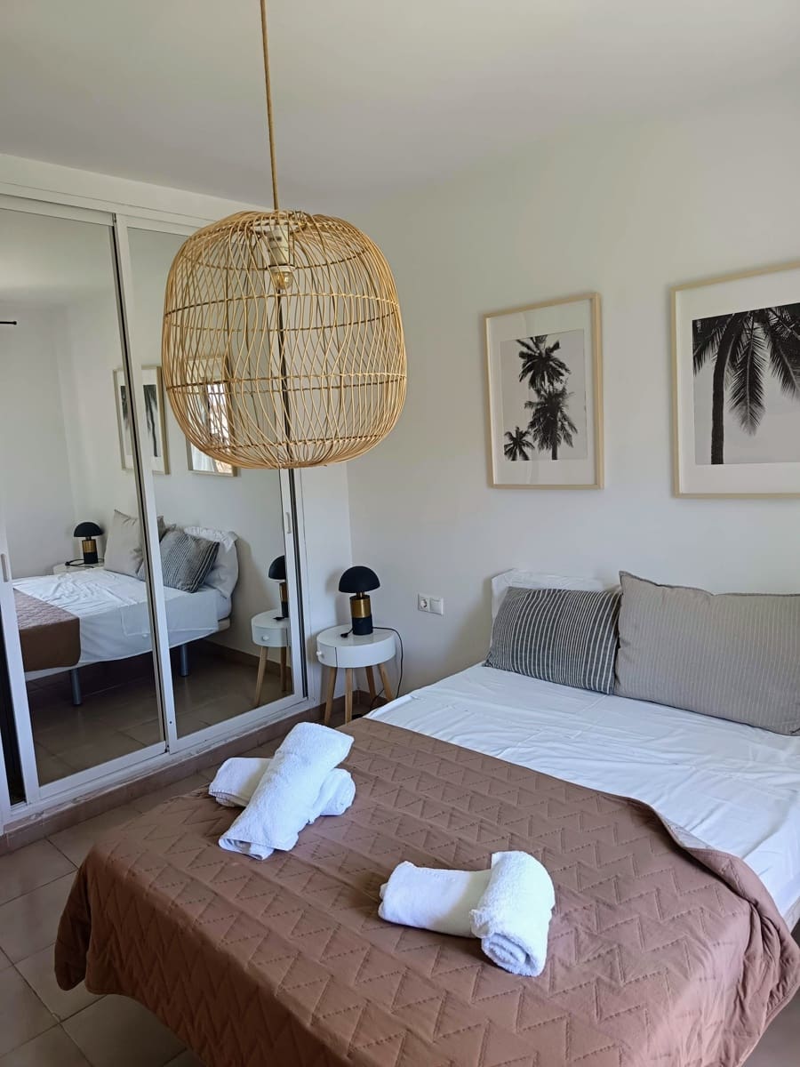 2 bedroom Apartment for rent in Mijas Costa with pool garage - € 1,400 (Ref: 9853024)