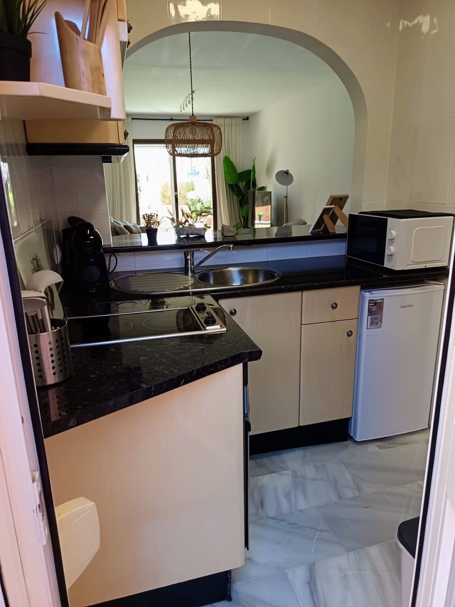 2 bedroom Apartment for rent in Mijas Costa with pool garage - € 1,400 (Ref: 9853024)