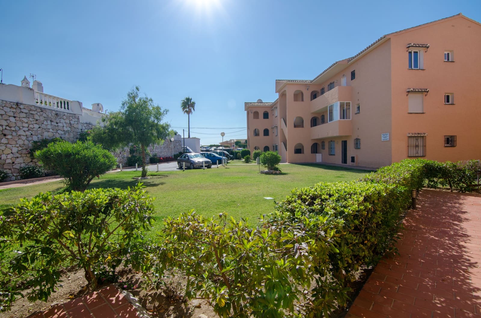 2 bedroom Apartment for rent in Mijas Costa with pool garage - € 1,400 (Ref: 9853024)
