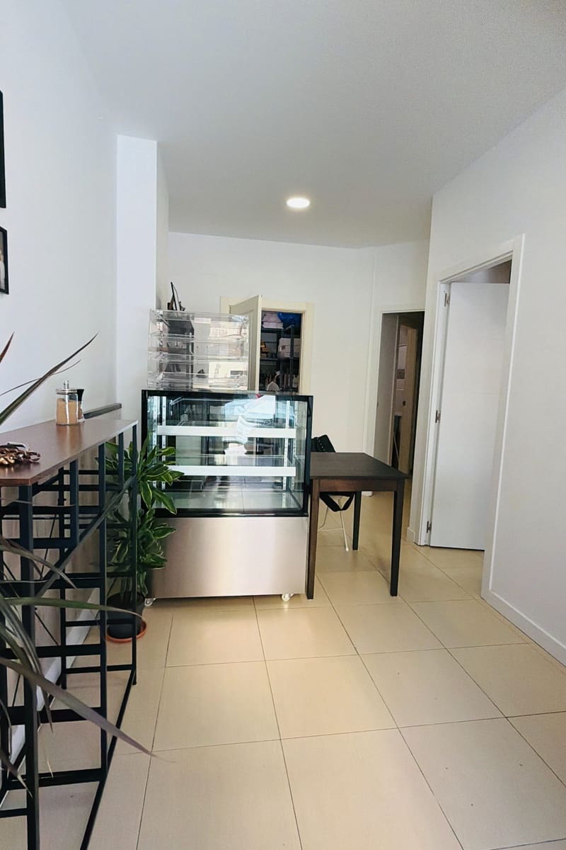 1 soverom Kommersiell til salgs i Fuengirola - € 35 000 (Ref: 9854409)