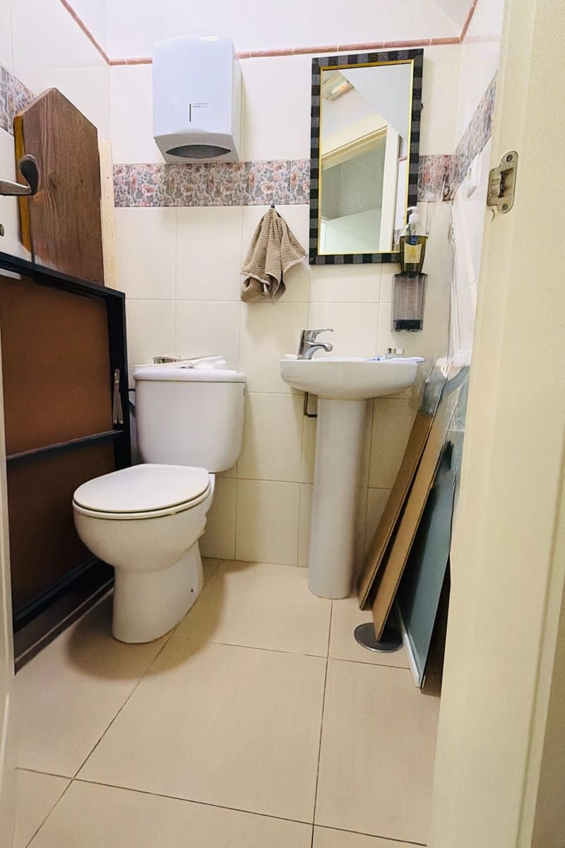 1 soverom Kommersiell til salgs i Fuengirola - € 35 000 (Ref: 9854409)