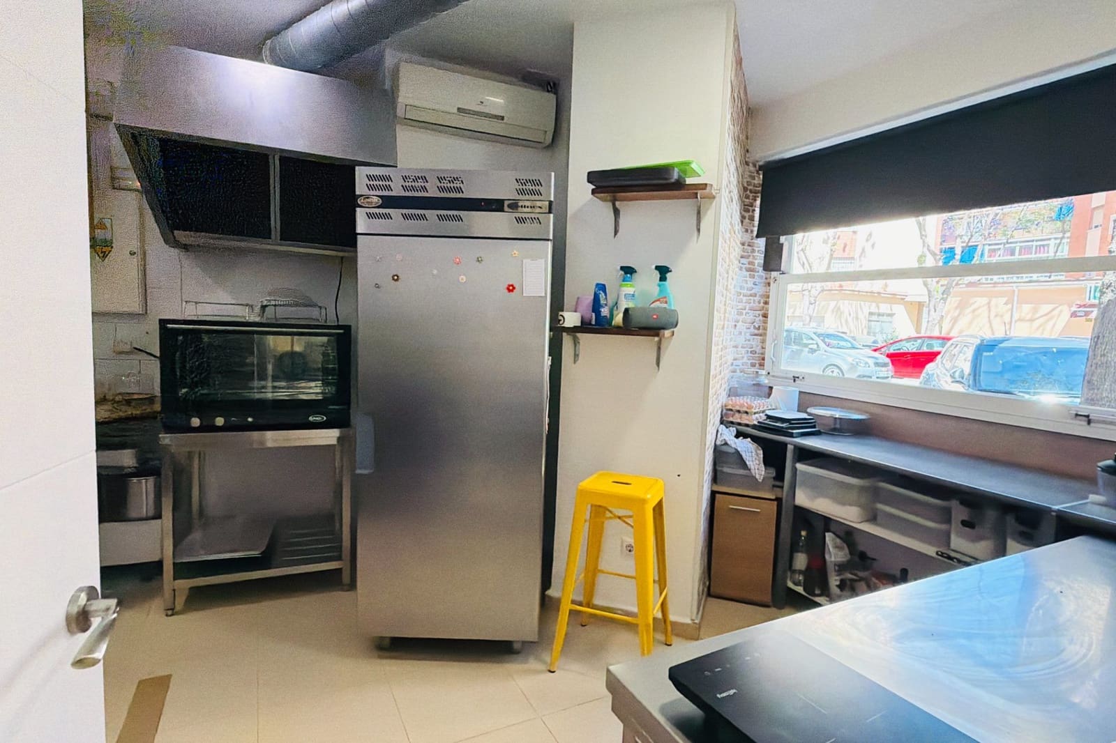 1 soverom Kommersiell til salgs i Fuengirola - € 35 000 (Ref: 9854409)