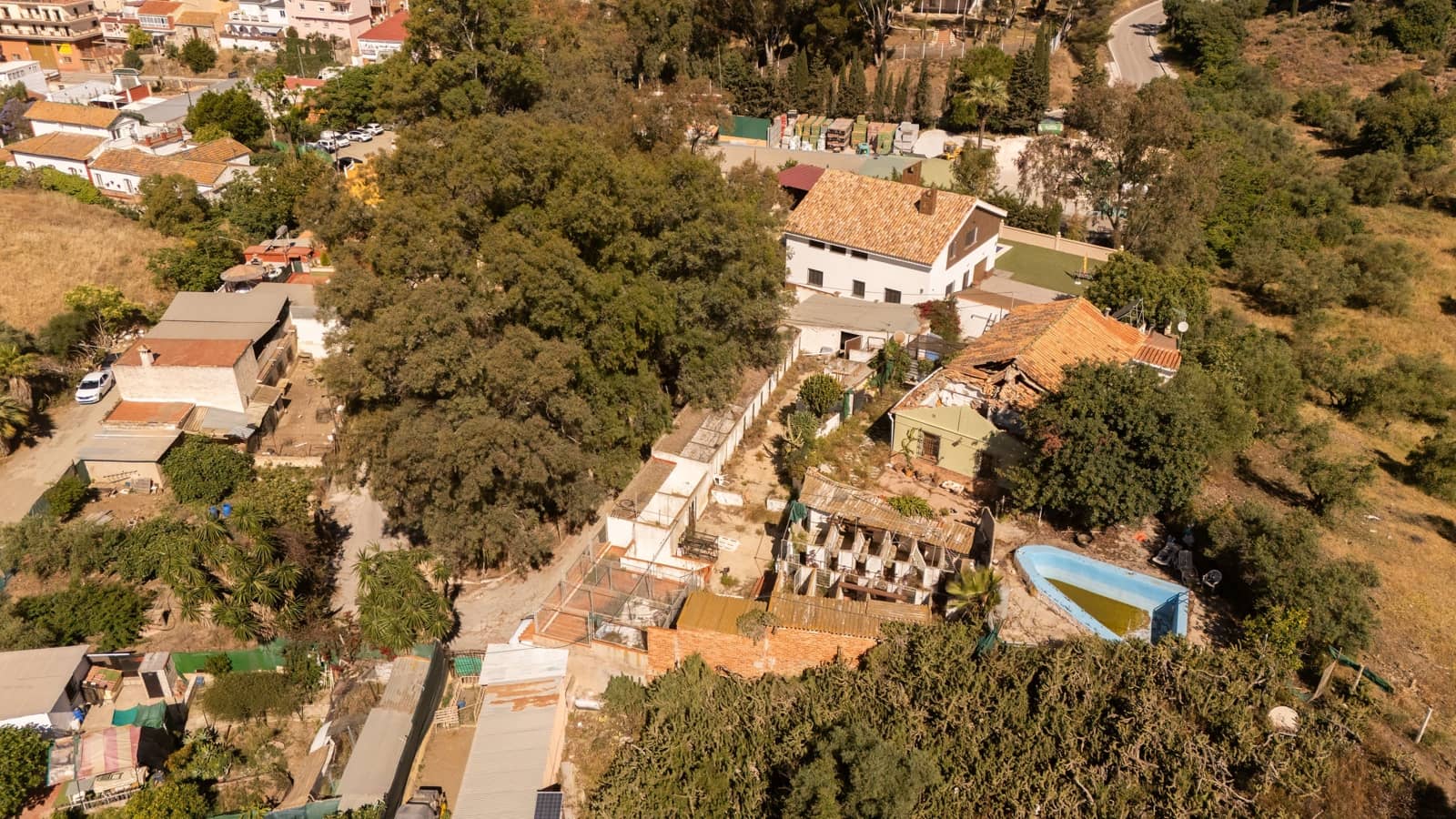 Hus til salgs i Malaga by med svømmebasseng - € 550 000 (Ref: 9855932)