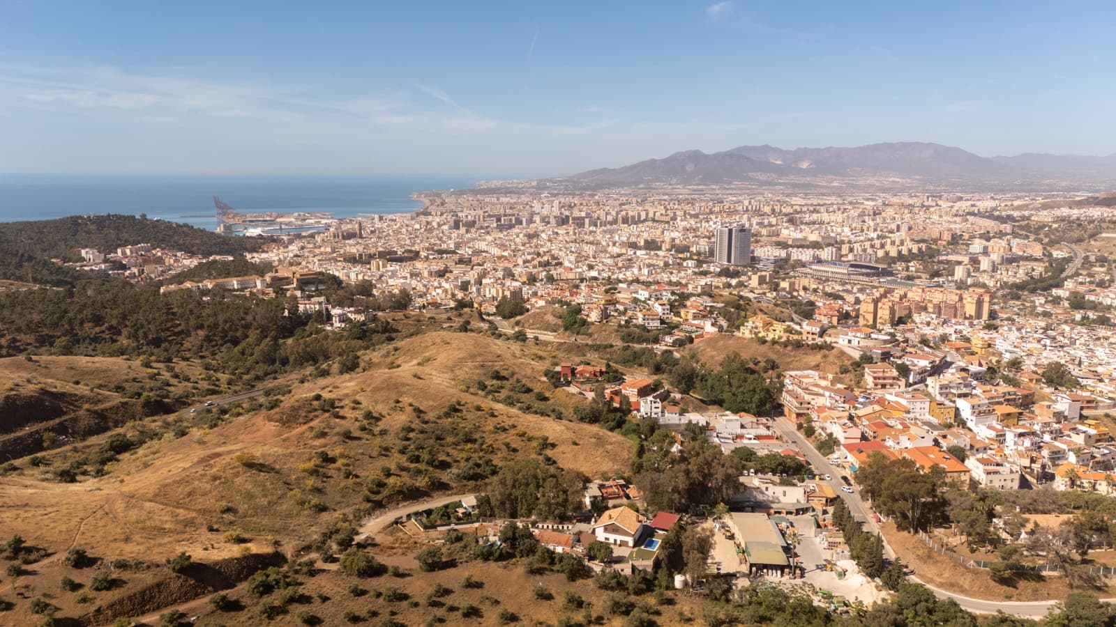 Hus til salgs i Malaga by med svømmebasseng - € 550 000 (Ref: 9855932)