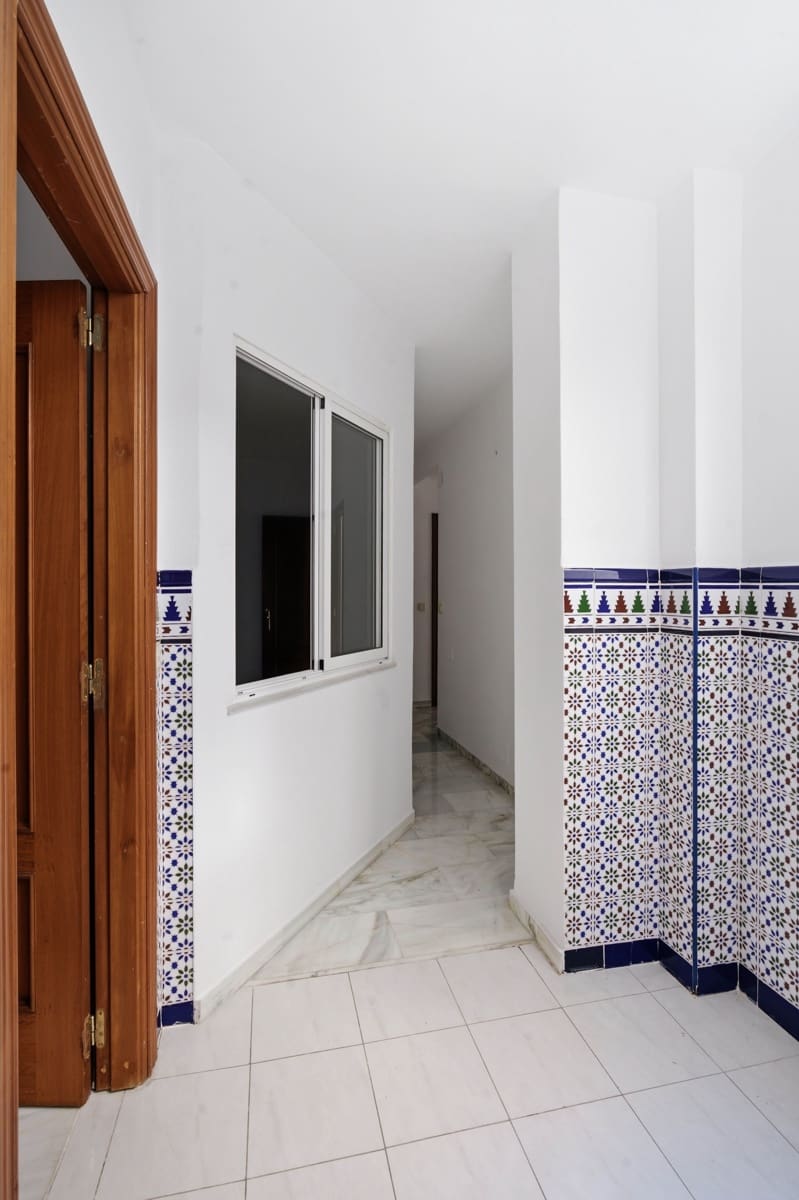 3 bedroom Apartment for rent in Malaga city with garage - € 1,500 (Ref: 9856327)