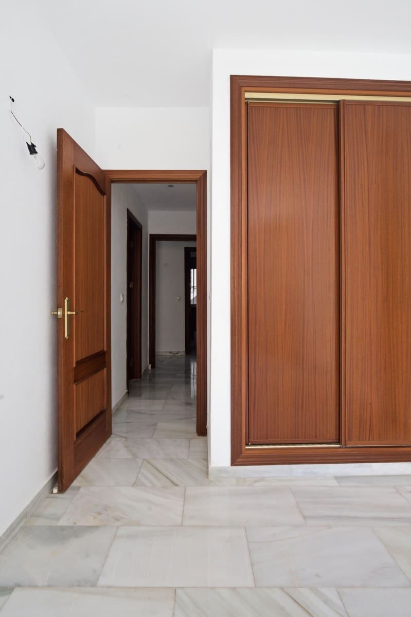 3 bedroom Apartment for rent in Malaga city with garage - € 1,500 (Ref: 9856327)