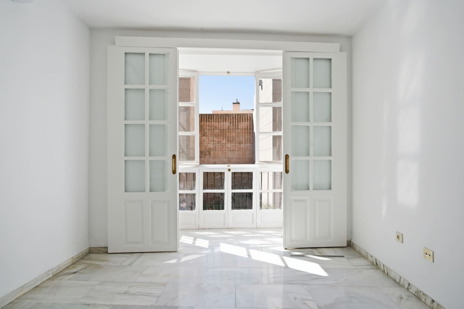 3 bedroom Apartment for rent in Malaga city with garage - € 1,500 (Ref: 9856327)