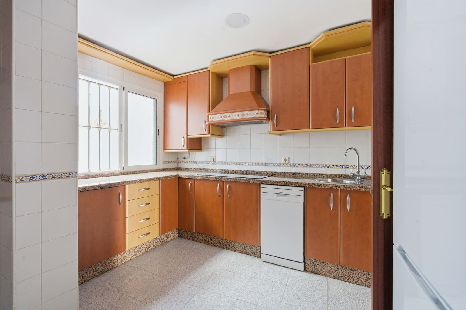 3 bedroom Apartment for rent in Malaga city with garage - € 1,500 (Ref: 9856327)