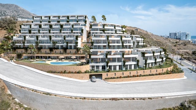 4 sovrum Hus till salu i Las Gaviotas  - Carvajal, Fuengirola med pool - 1 300 000 € (Ref: 9858636)