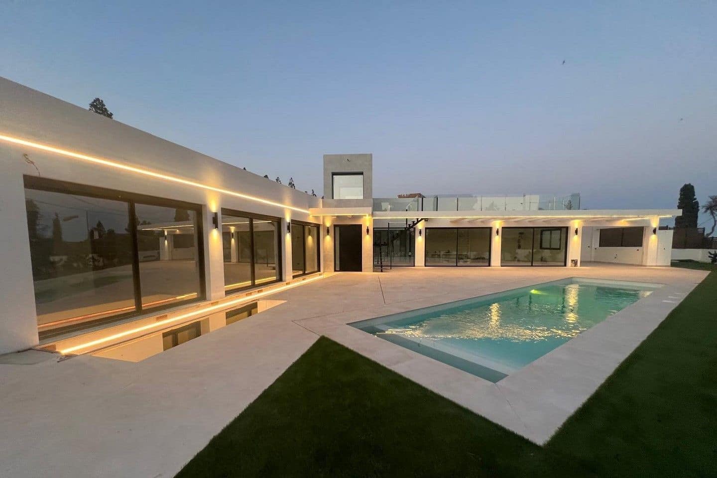 6 sypialnia Willa na sprzedaż w Mijas Costa z basenem - 2 548 000 € (Ref: 9860821)