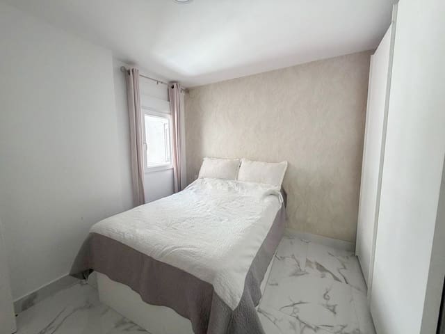 3 bedroom Flat for sale in Jaén city - € 95,000 (Ref: 9867456)