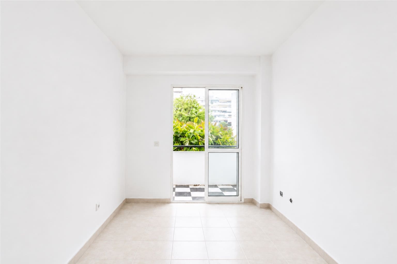 3 soveværelse Lejlighed til salg i Marbella - € 329.000 (Ref: 9867681)