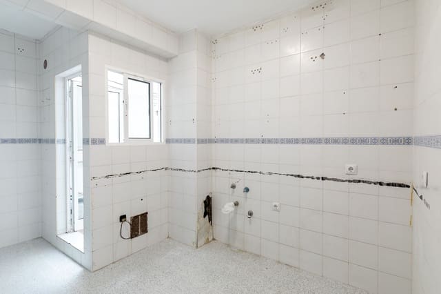 3 soveværelse Lejlighed til salg i Casco Antiguo, Marbella - € 329.000 (Ref: 9867681)
