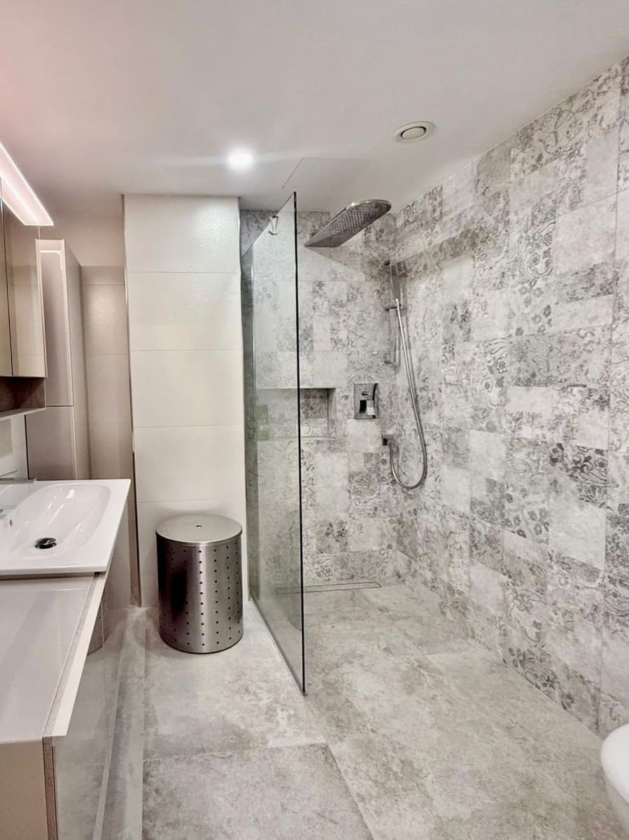 4 soveværelse Byhus til leje i Palma de Mallorca med swimmingpool garage - € 4.700 (Ref: 9872397)