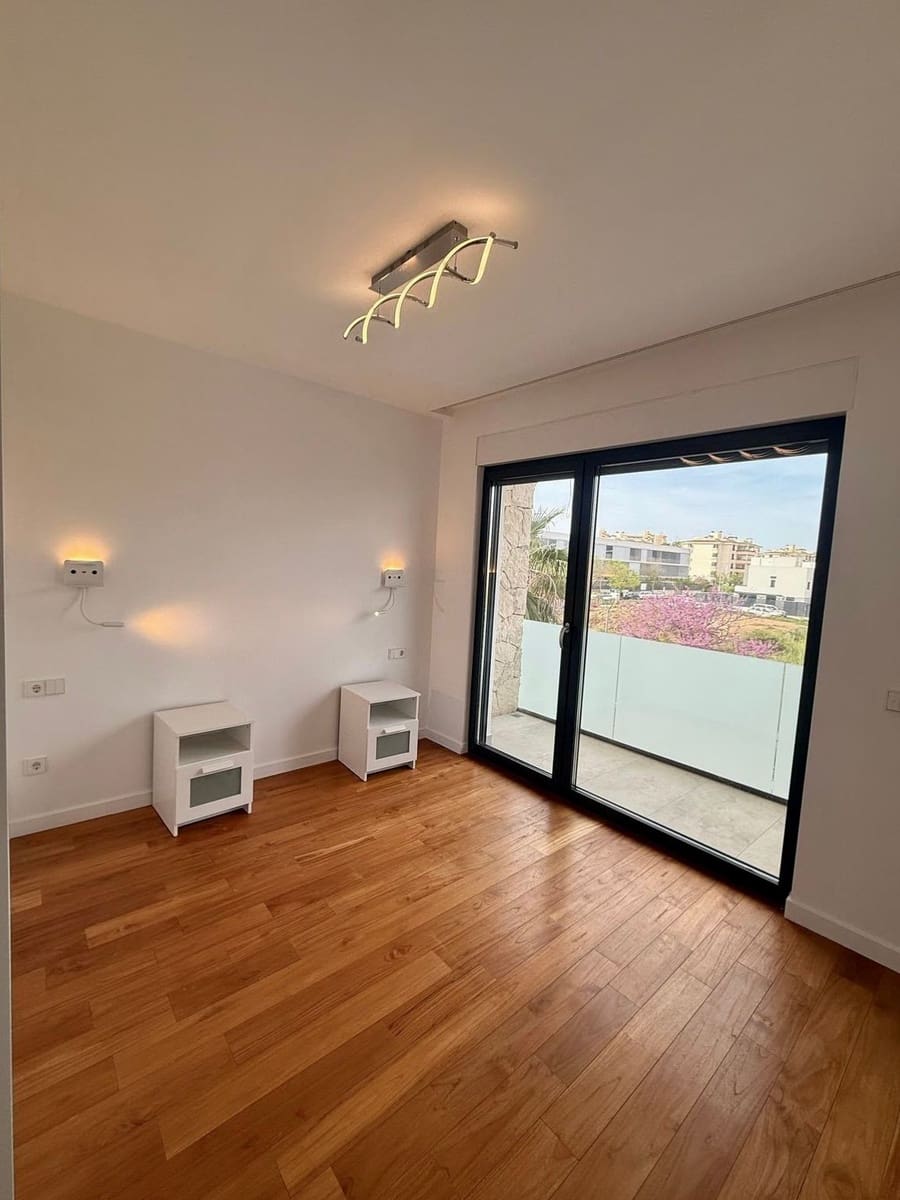 4 soveværelse Byhus til leje i Palma de Mallorca med swimmingpool garage - € 4.700 (Ref: 9872397)