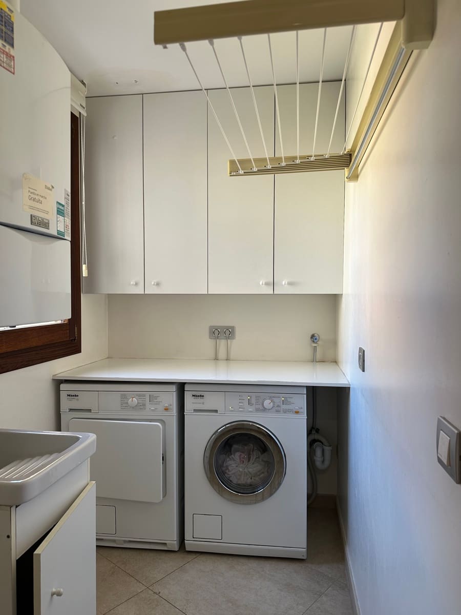 2 soveværelse Lejlighed til leje i Palma de Mallorca med garage - € 3.500 (Ref: 9877231)