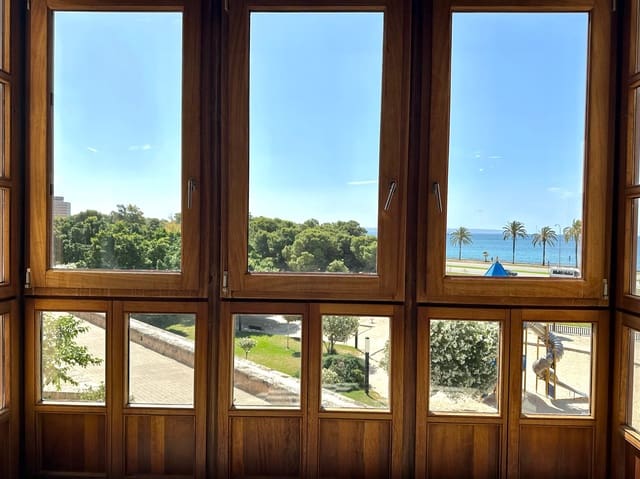 2 soveværelse Lejlighed til leje i La Calatrava, Palma de Mallorca med garage - € 3.500 (Ref: 9877231)