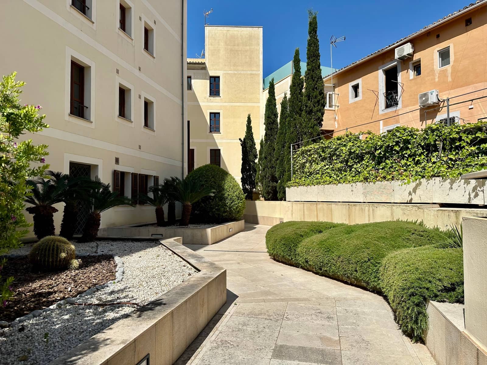 2 soveværelse Lejlighed til leje i Palma de Mallorca med garage - € 3.500 (Ref: 9877231)
