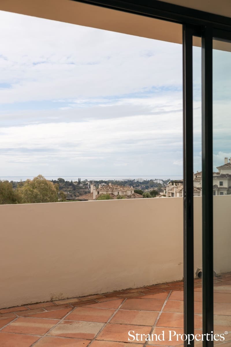Apartamento de 4 habitaciones en Benahavís en venta con piscina - 1.490.000 € (Ref: 9877775)