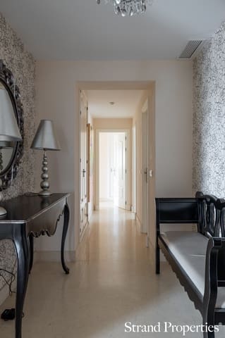 Apartamento de 4 habitaciones en Los Arqueros - Puerto del Almendro, Benahavís en venta con piscina - 1.490.000 € (Ref: 9877775)