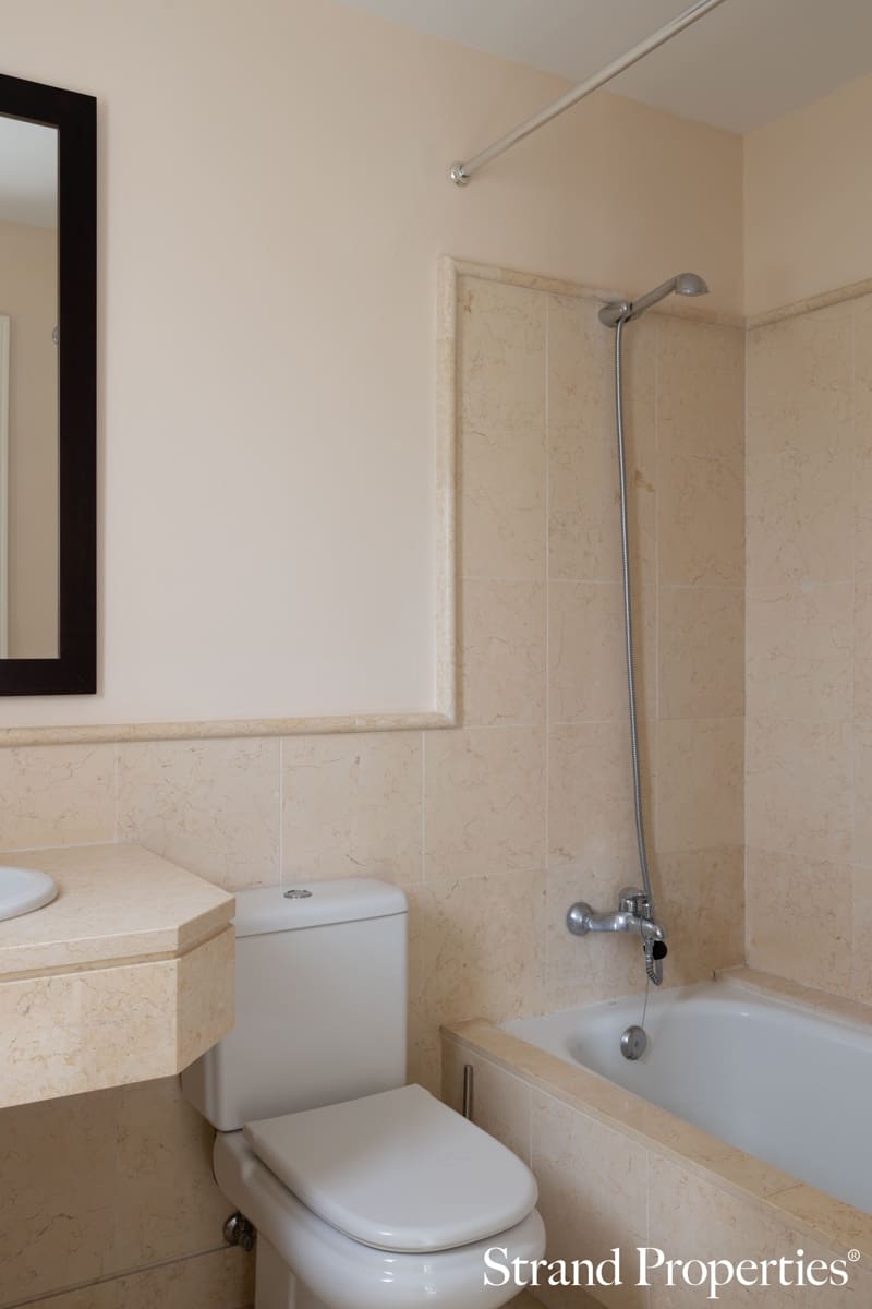 Apartamento de 4 habitaciones en Benahavís en venta con piscina - 1.490.000 € (Ref: 9877775)