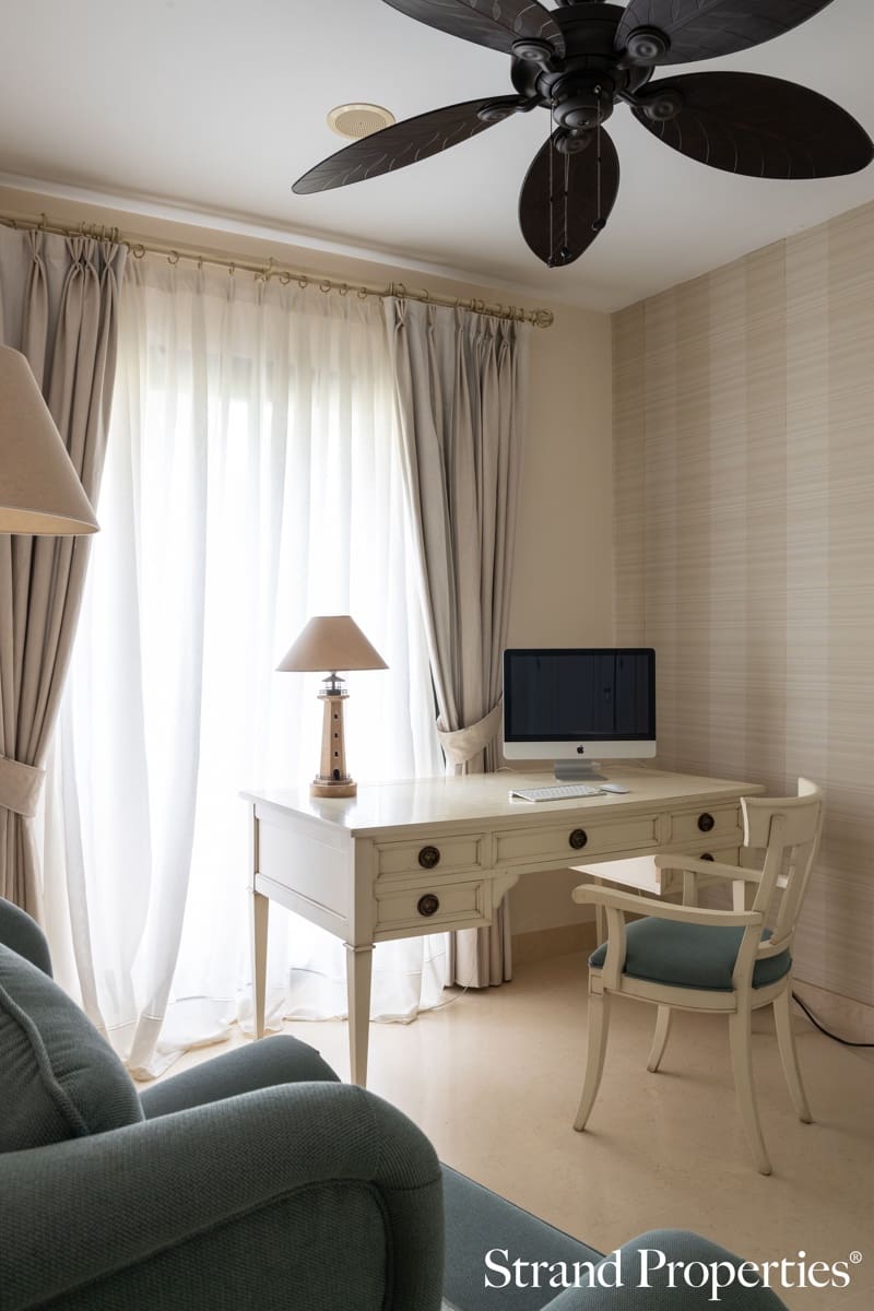 Apartamento de 4 habitaciones en Benahavís en venta con piscina - 1.490.000 € (Ref: 9877775)