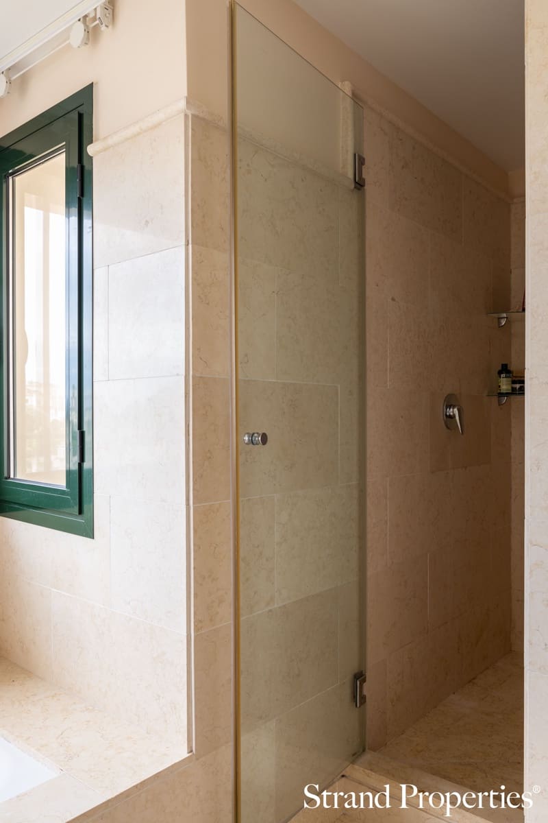 Apartamento de 4 habitaciones en Benahavís en venta con piscina - 1.490.000 € (Ref: 9877775)