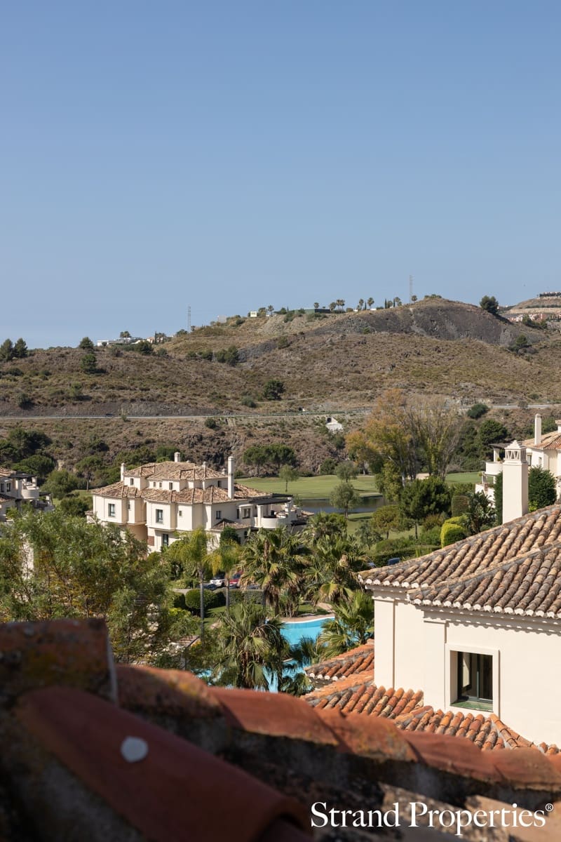 Apartamento de 4 habitaciones en Benahavís en venta con piscina - 1.490.000 € (Ref: 9877775)