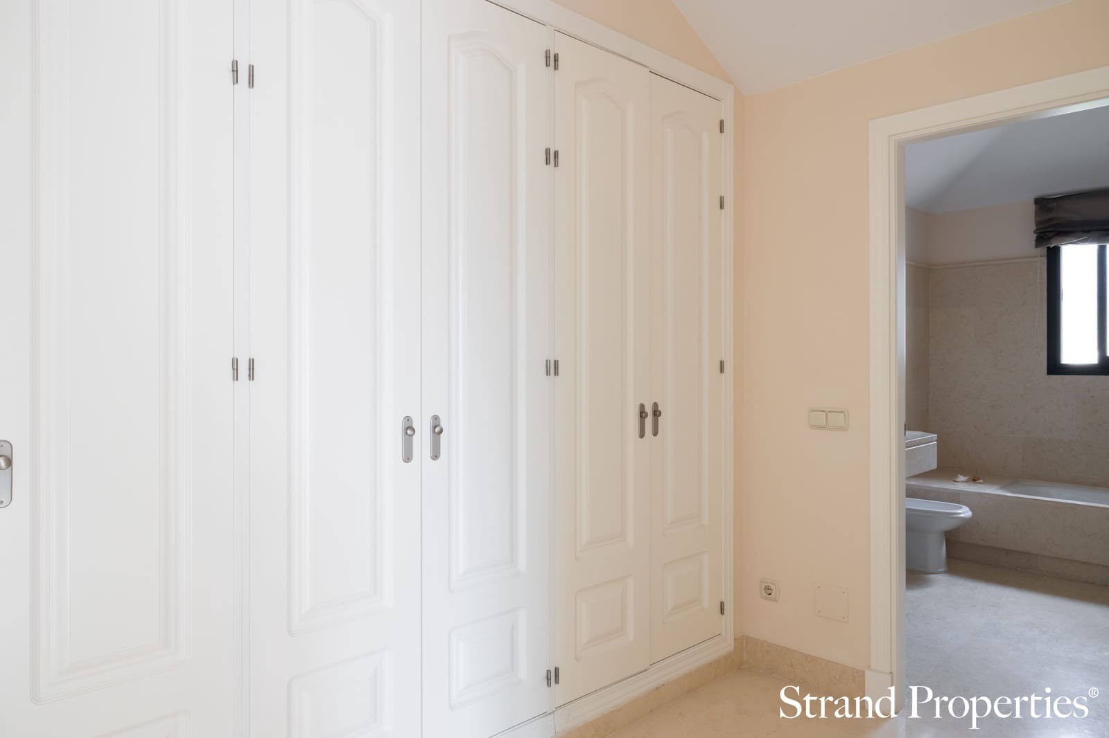 Apartamento de 4 habitaciones en Benahavís en venta con piscina - 1.490.000 € (Ref: 9877775)