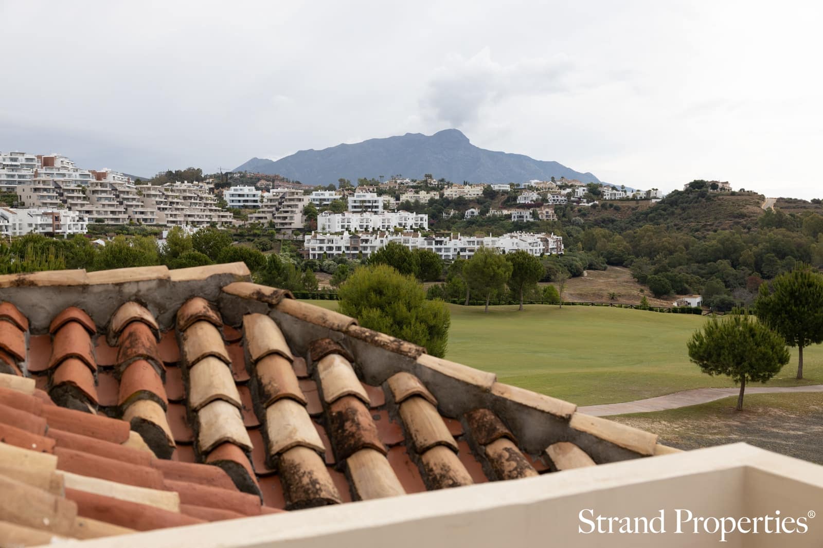Apartamento de 4 habitaciones en Benahavís en venta con piscina - 1.490.000 € (Ref: 9877775)