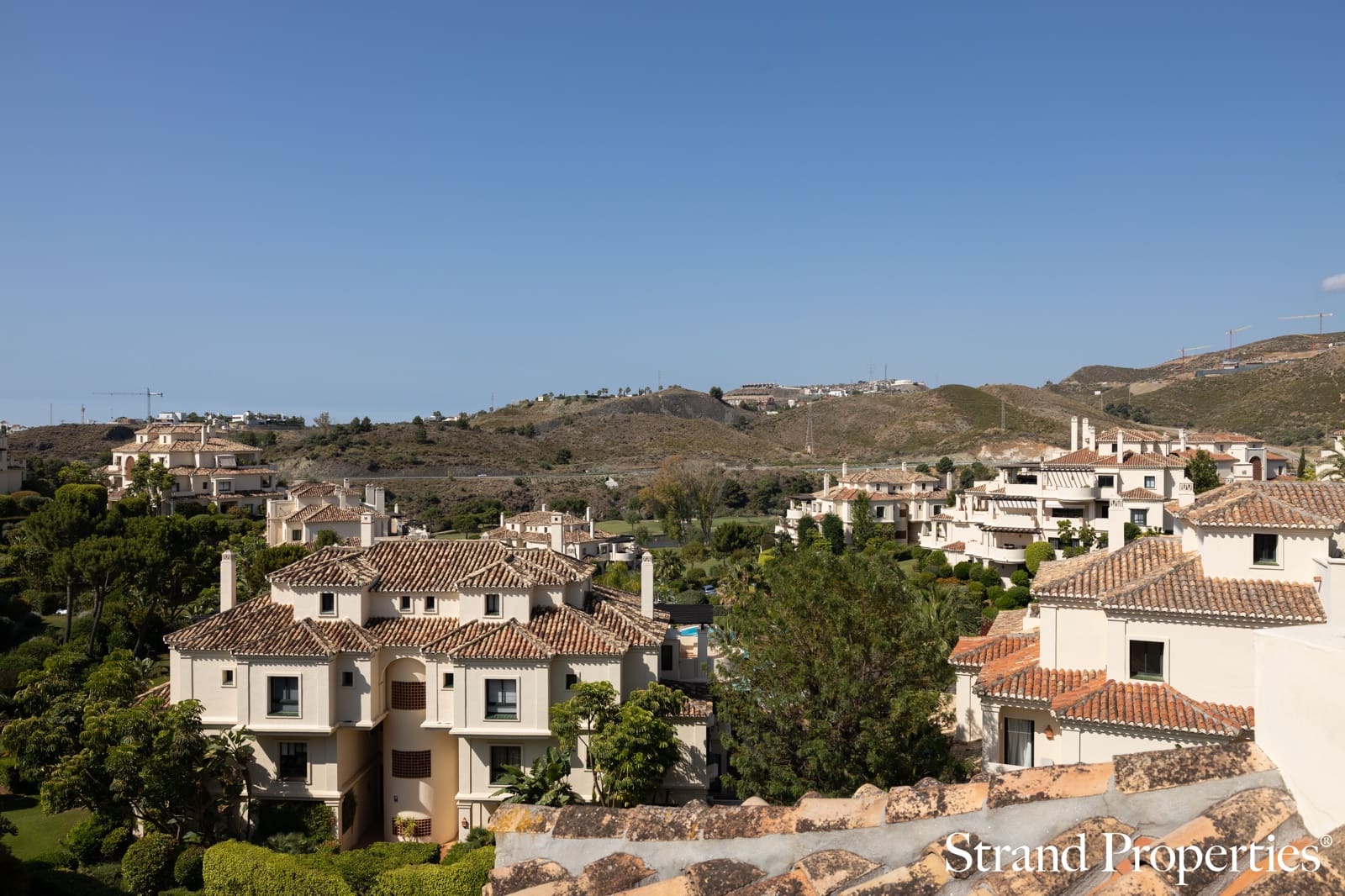 Apartamento de 4 habitaciones en Benahavís en venta con piscina - 1.490.000 € (Ref: 9877775)