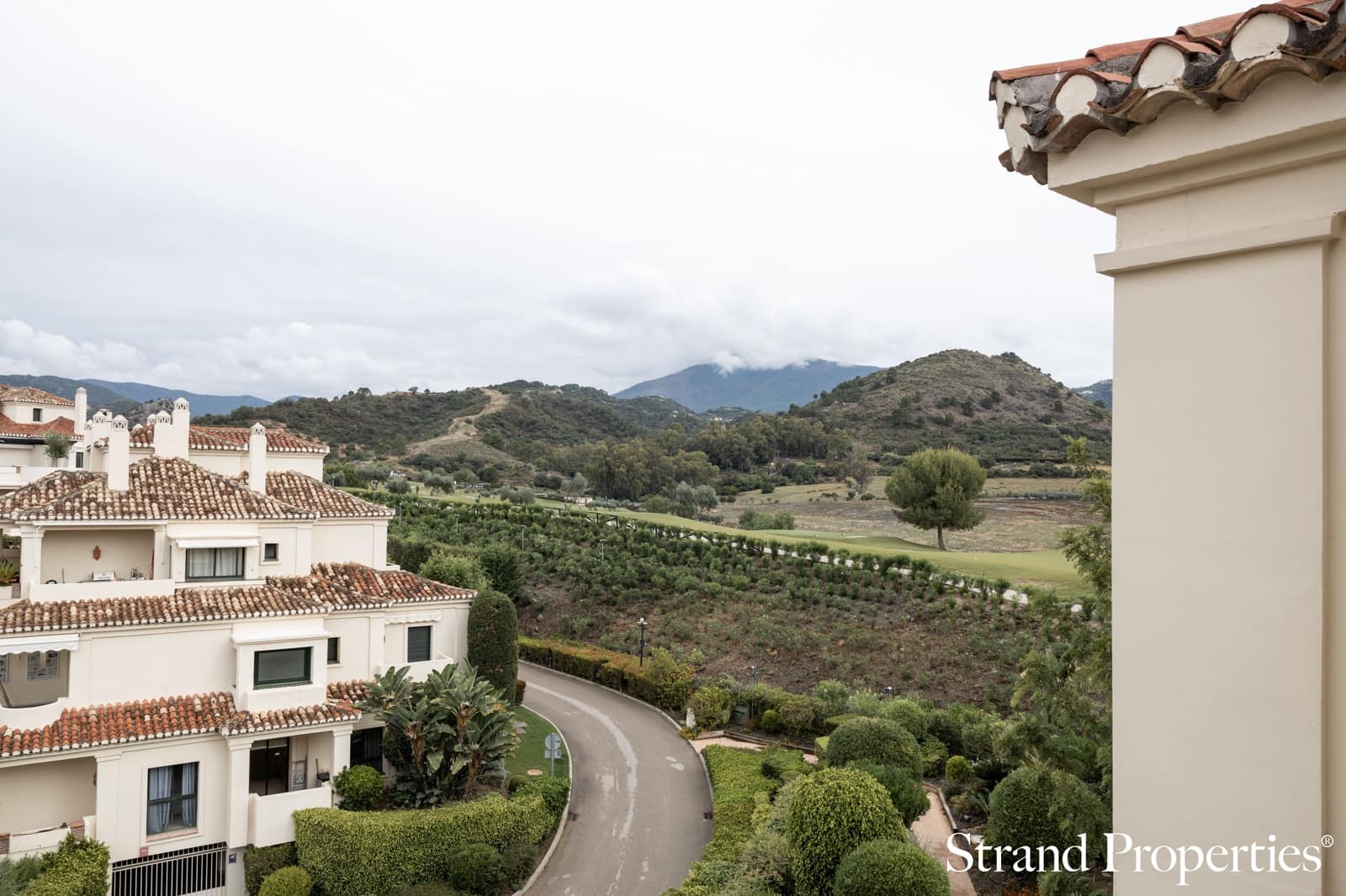 Apartamento de 4 habitaciones en Benahavís en venta con piscina - 1.490.000 € (Ref: 9877775)