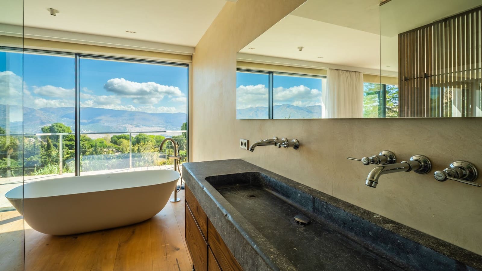 Chalet de 4 habitaciones en Tarifa en venta con piscina - 2.950.000 € (Ref: 9879716)