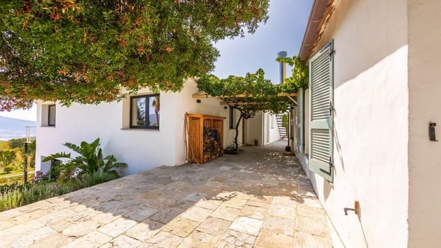 Chalet de 4 habitaciones en Tarifa en venta con piscina - 2.950.000 € (Ref: 9879716)