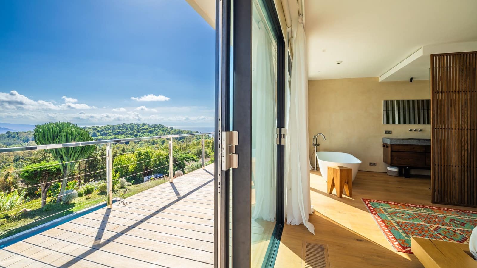 Chalet de 4 habitaciones en Tarifa en venta con piscina - 2.950.000 € (Ref: 9879716)