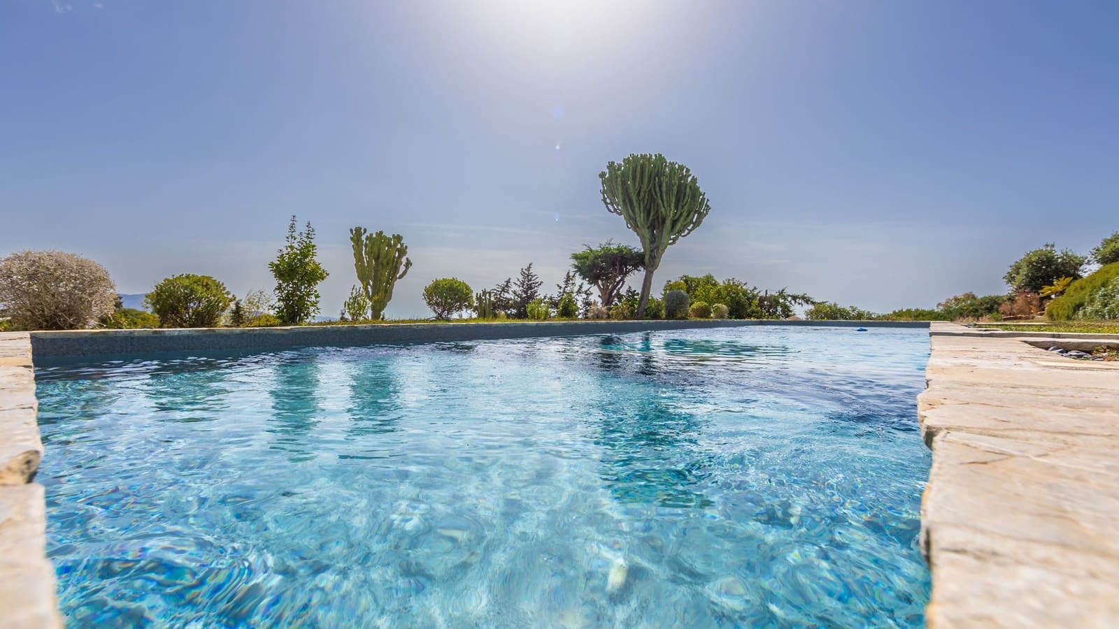 Chalet de 4 habitaciones en Tarifa en venta con piscina - 2.950.000 € (Ref: 9879716)