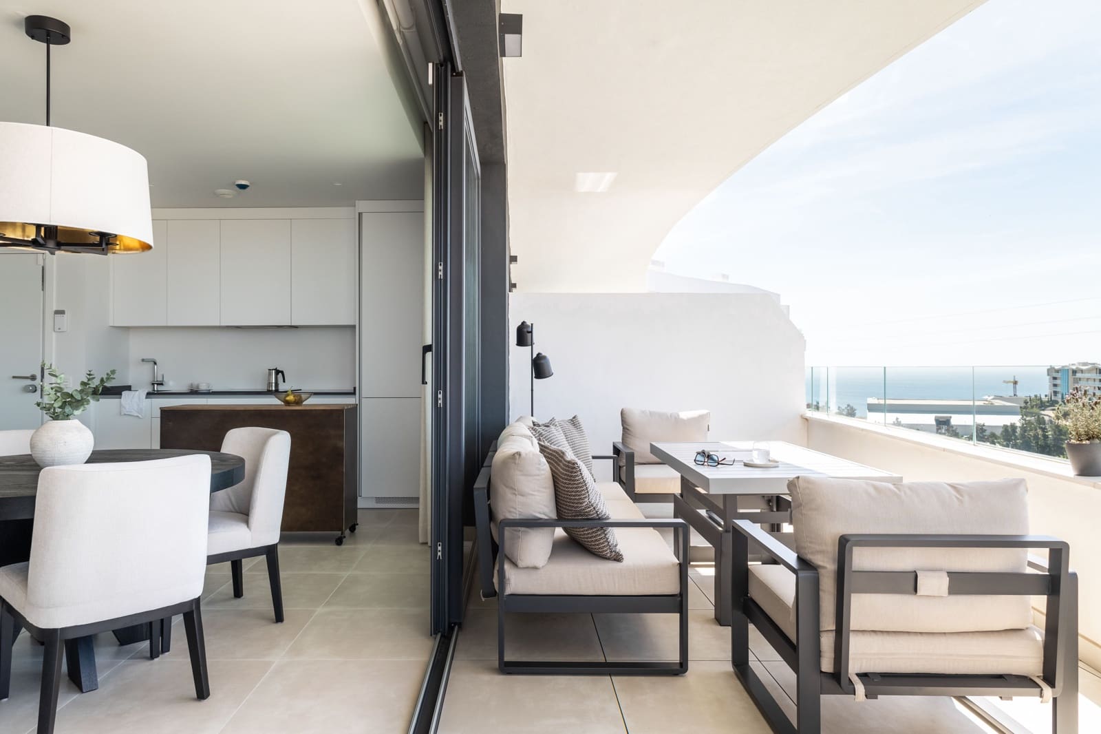 Apartamento de 2 habitaciones en Fuengirola en venta con piscina garaje - 520.000 € (Ref: 9880300)