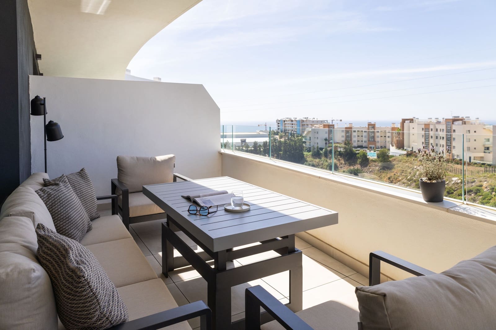 Apartamento de 2 habitaciones en Fuengirola en venta con piscina garaje - 520.000 € (Ref: 9880300)