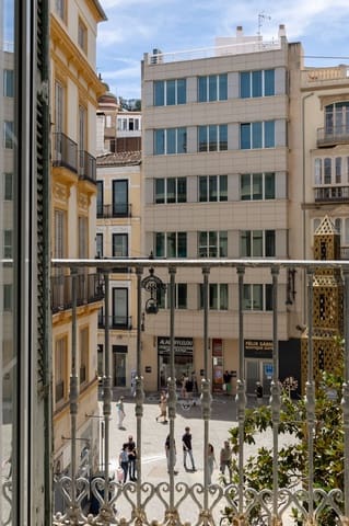 2 bedroom Apartment for sale in Centro Historico, Málaga city - € 555,000 (Ref: 9880341)