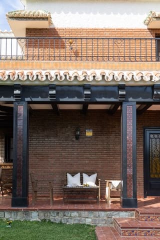 6 chambre Maison de Ville à vendre à Miraflores del Palo, Malaga ville - 1 395 000 € (Ref: 9883581)