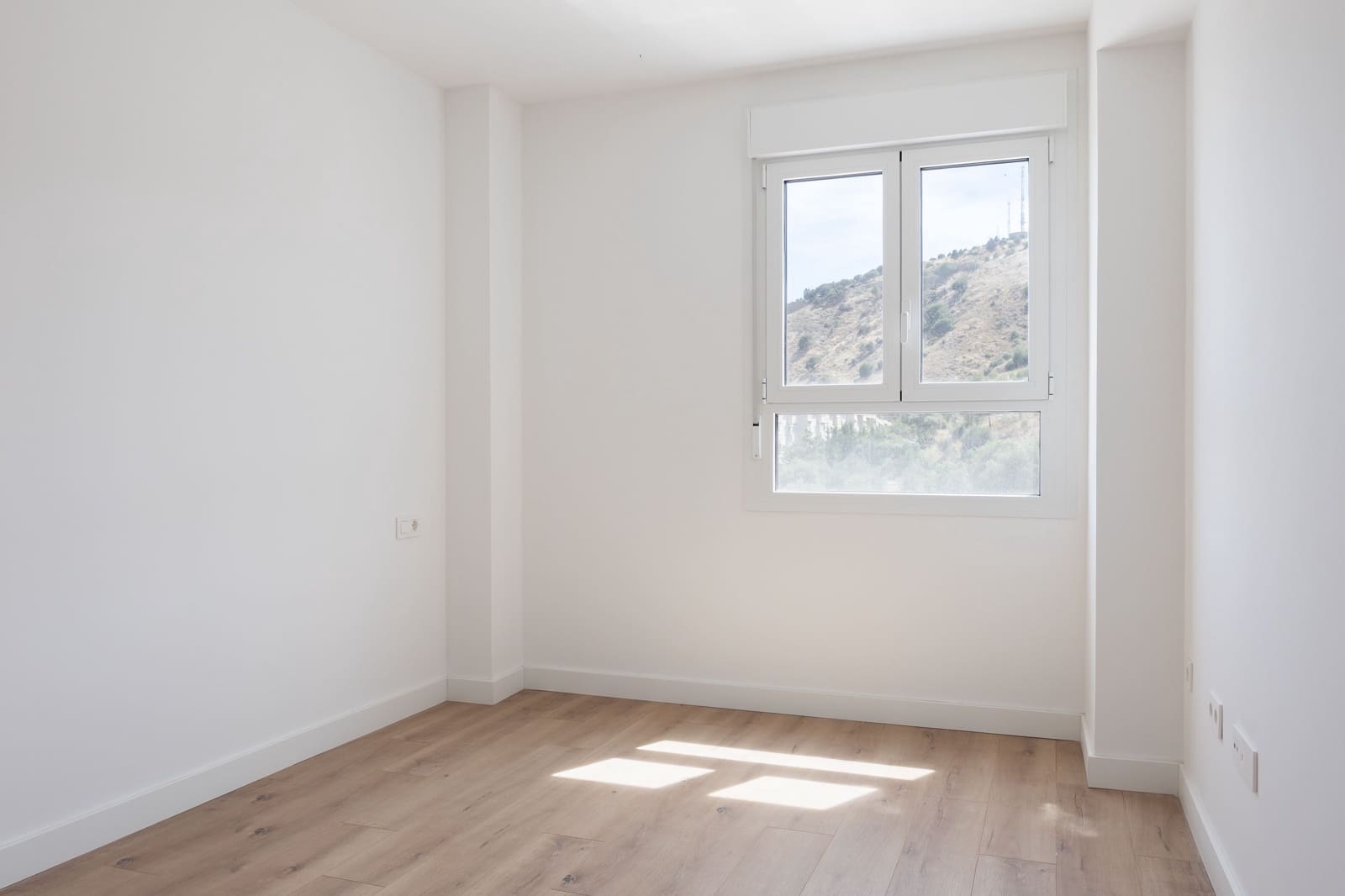 2 soveværelse Lejlighed til salg i Malaga by med swimmingpool - € 669.000 (Ref: 9883749)