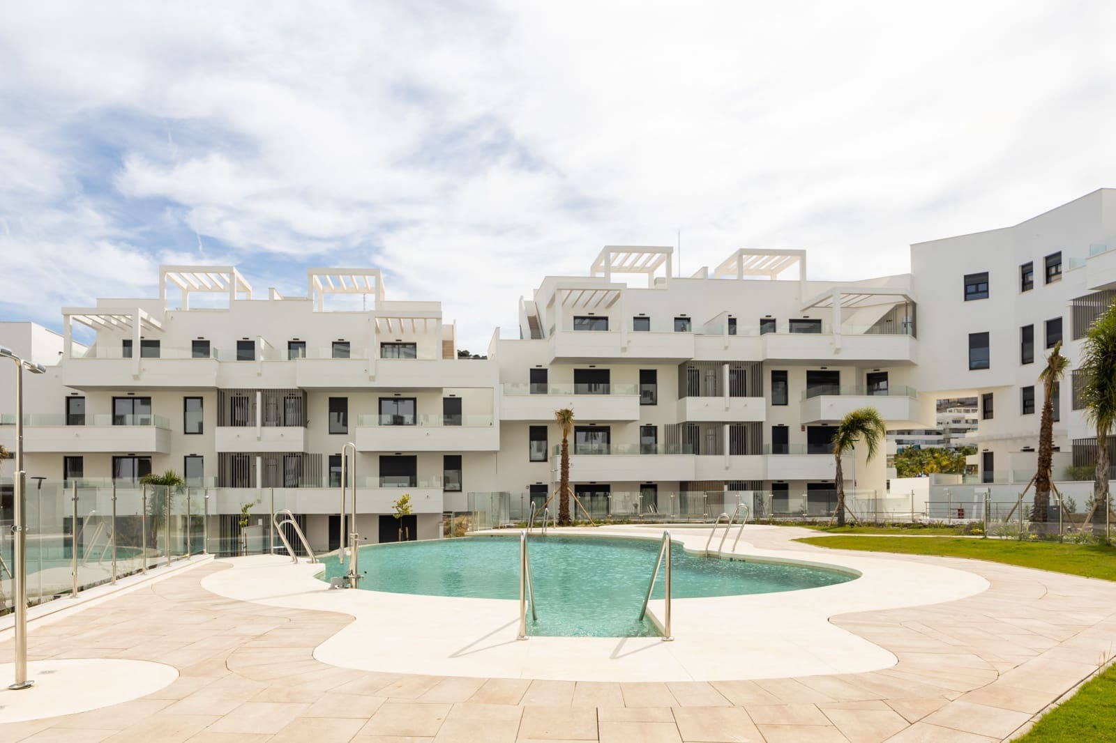 2 soveværelse Lejlighed til salg i Malaga by med swimmingpool - € 669.000 (Ref: 9883749)