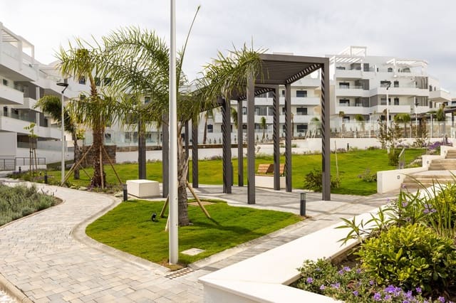 2 soveværelse Lejlighed til salg i Colinas del Limonar, Málaga by med swimmingpool - € 669.000 (Ref: 9883749)