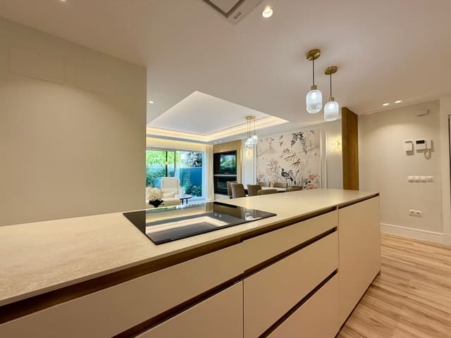 2 quarto Apartamento para venda em Nueva Alcántara, Marbella - 699 000 € (Ref: 9889283)