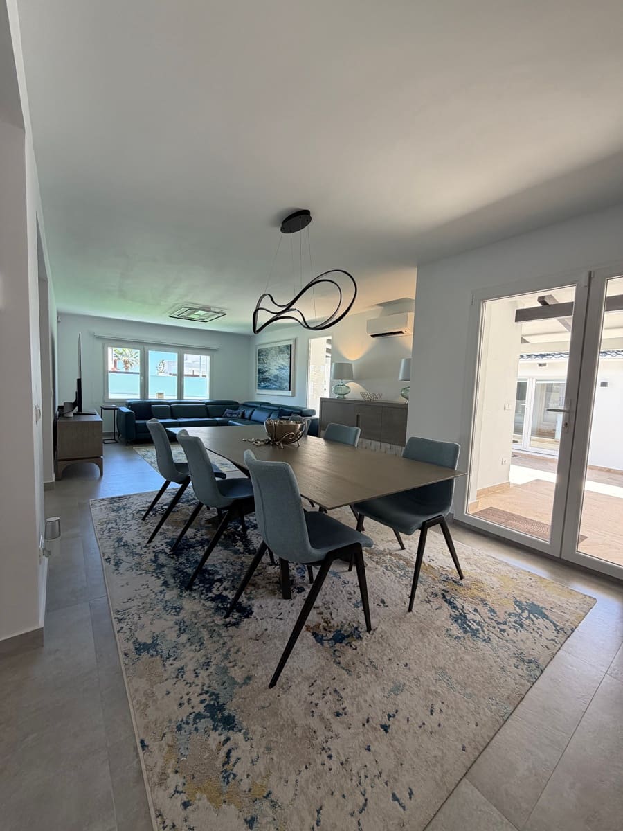 Chalet de 4 habitaciones en Benalmádena en venta - 1.190.000 € (Ref: 9889521)