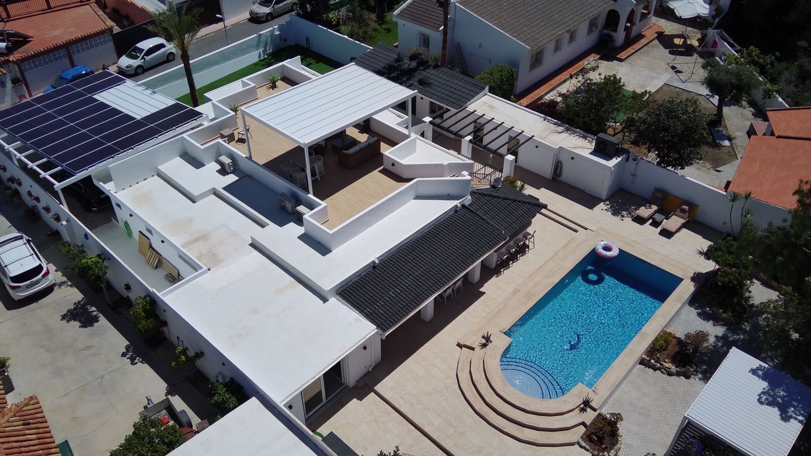 Chalet de 4 habitaciones en Benalmádena en venta - 1.190.000 € (Ref: 9889521)