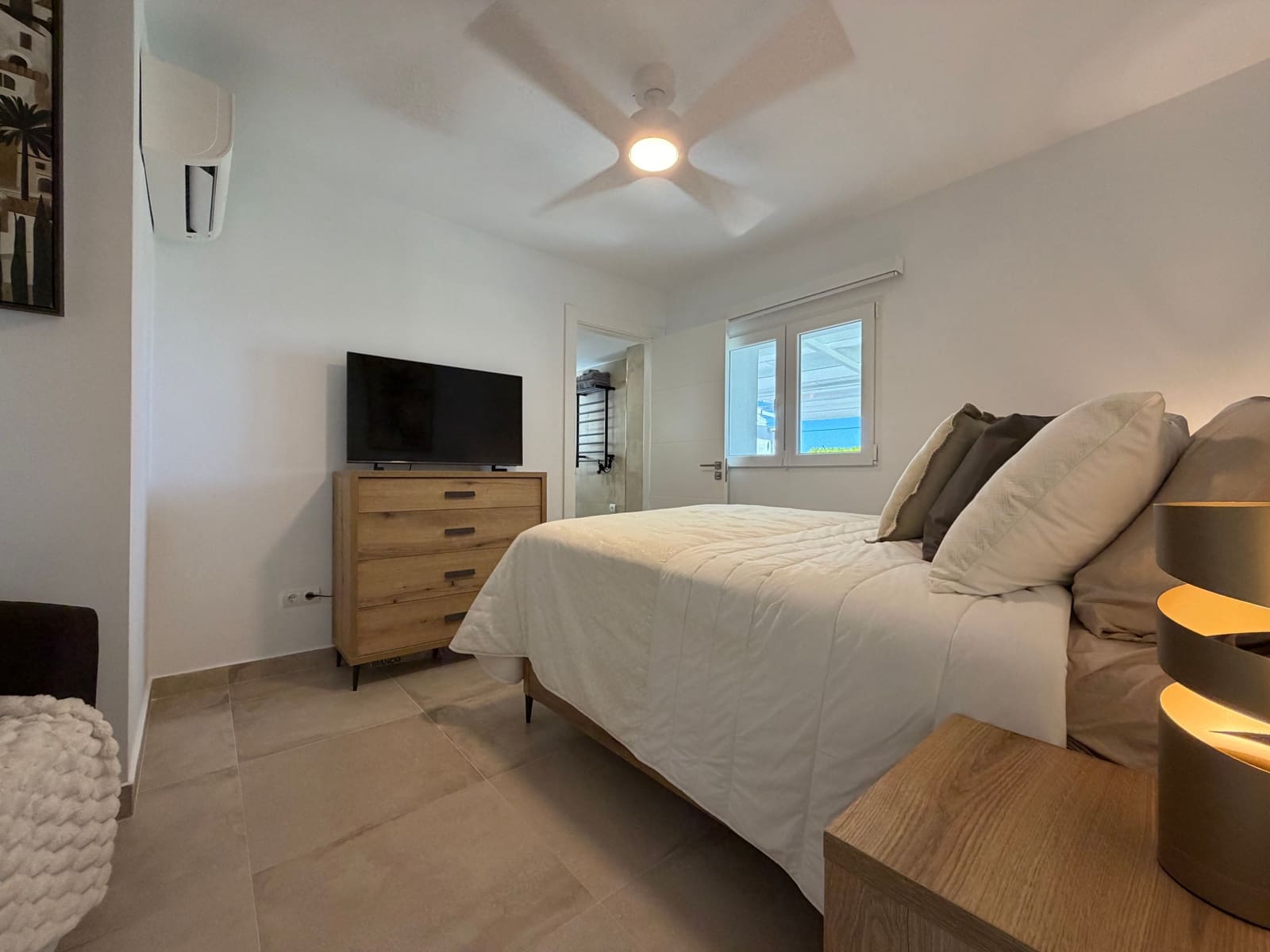 Chalet de 4 habitaciones en Benalmádena en venta - 1.190.000 € (Ref: 9889521)
